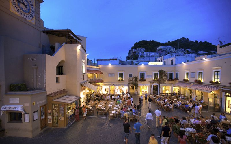 La Piazzetta di Capri - Guida pratica all'isola di Capri