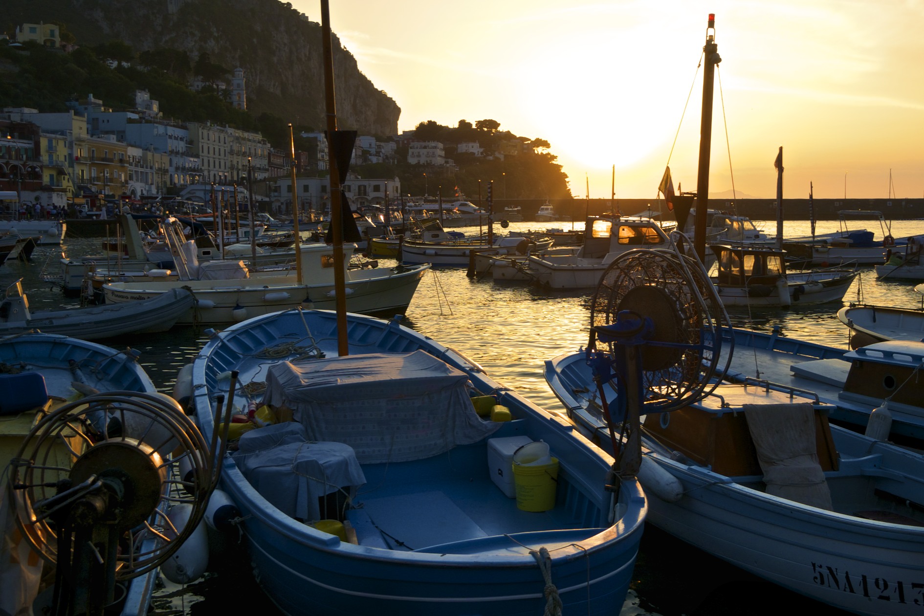 Guide to Marina Grande, Capri - sightseeing and dining